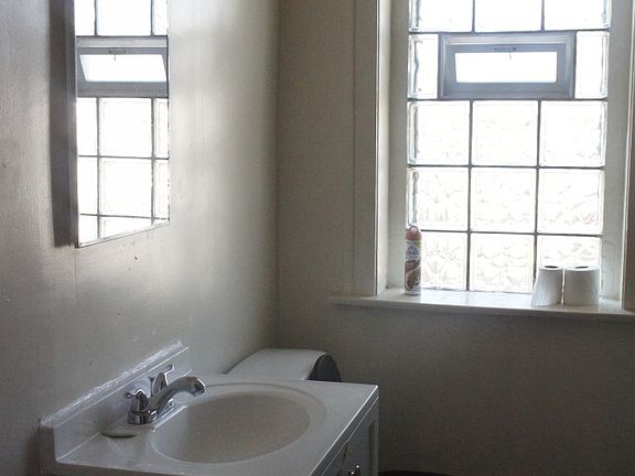 5th image of 6851 S Wolcott Ave