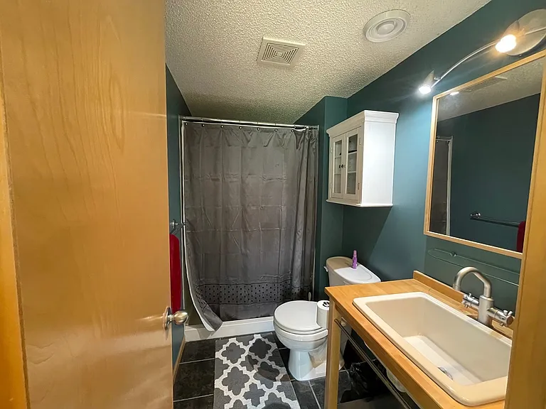 20579 Hampshire Way — Photo 16