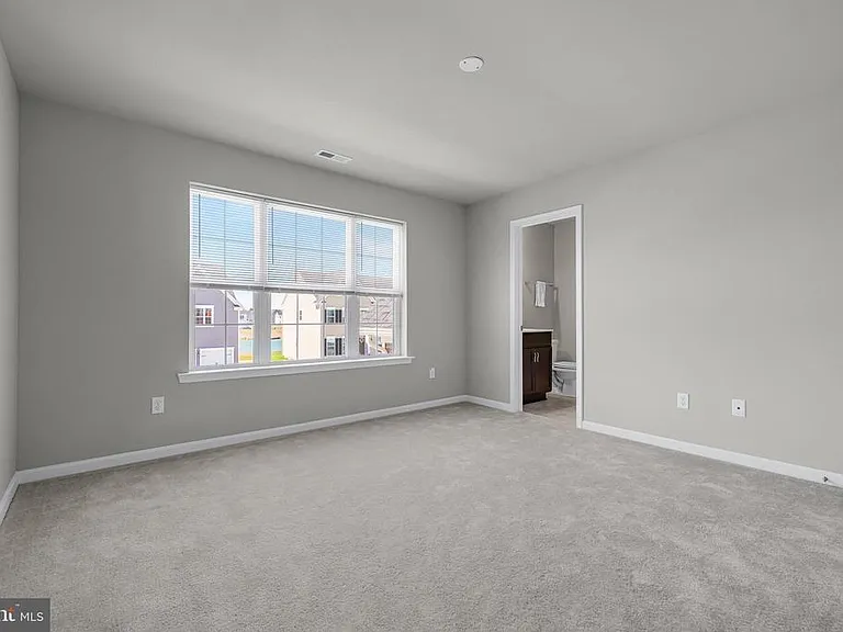 243 Wavyleaf Dr — Photo 21
