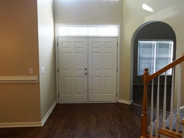 88 Oakwood Dr, Deatsville, AL 36022