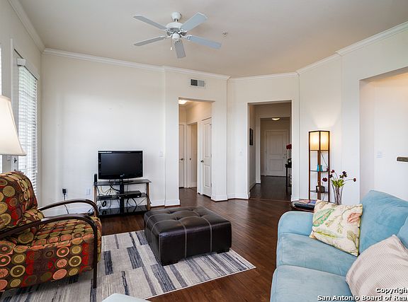4th image of 7342 Oak Manor Dr