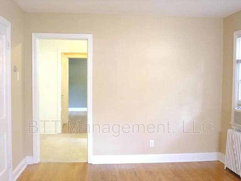8401 Greenwood Ave #3 — Photo 7