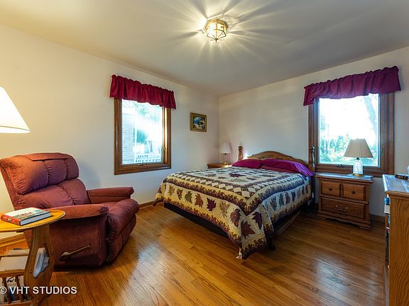 5th image of 1134 N Dryden Ave