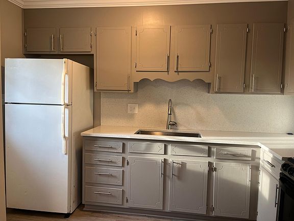 3rd image of 1402 W 5th Ave APT C