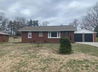 1344 Homestead Dr, Boonville, IN 47601