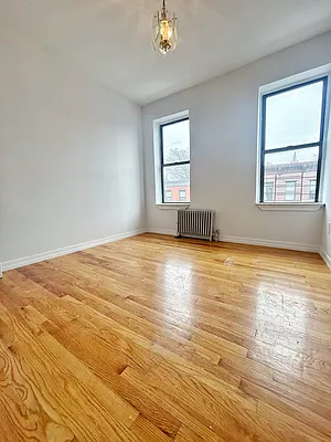 Rented by Pear NYC LLC | media 4