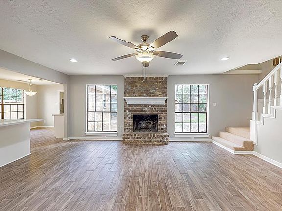 5th image of 2015 Lake Hills Dr