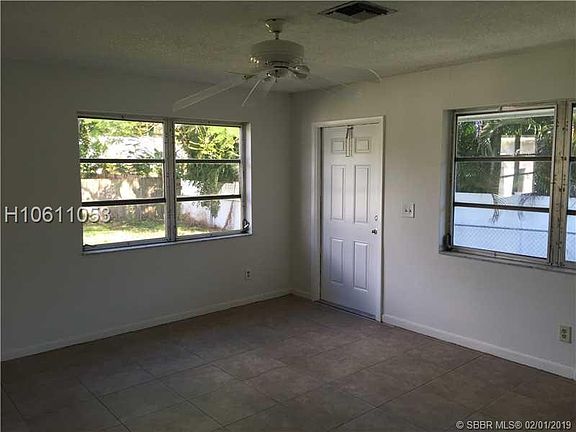 2nd image of 2419 Garfield St #2419