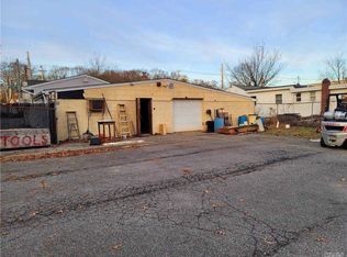 1044 Portion Rd, Ronkonkoma, NY 11779