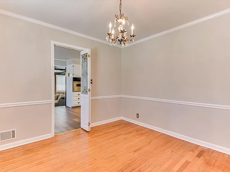 2705 Bolling Rd — Photo 29