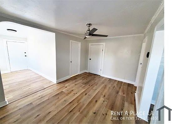 1st image of 832 W Florence Ave #10B