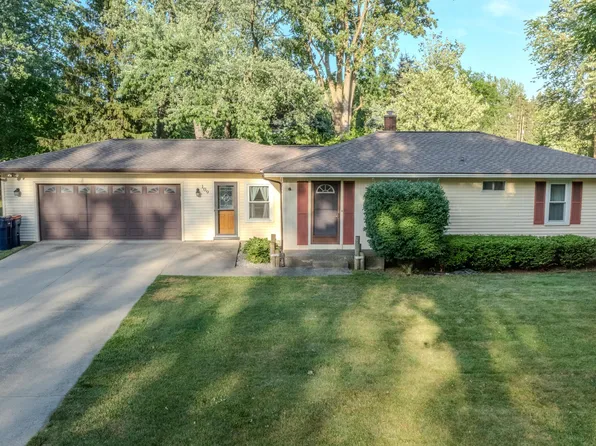 109 Grandview Ave, Holland, MI 49423