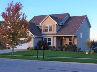 614 Yellowstone Dr, Hartford, WI 53027