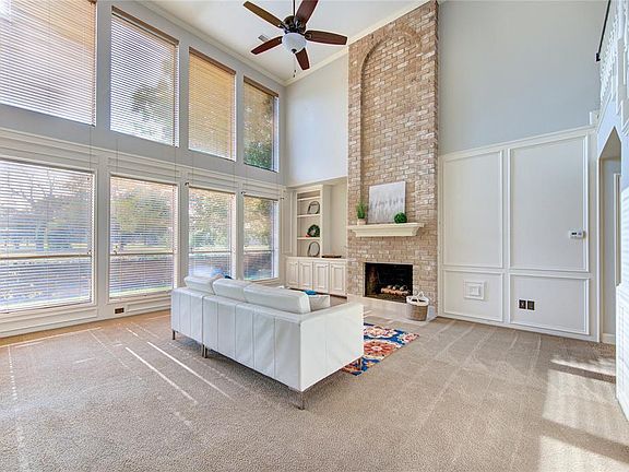 2nd image of 2207 Greens Court