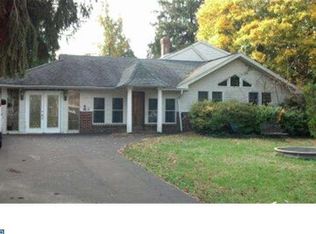 102 N Wales Rd, North Wales, PA 19454