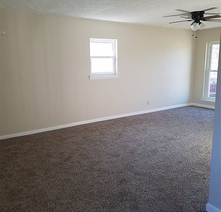 5th image of 4201 Fairwood Dr