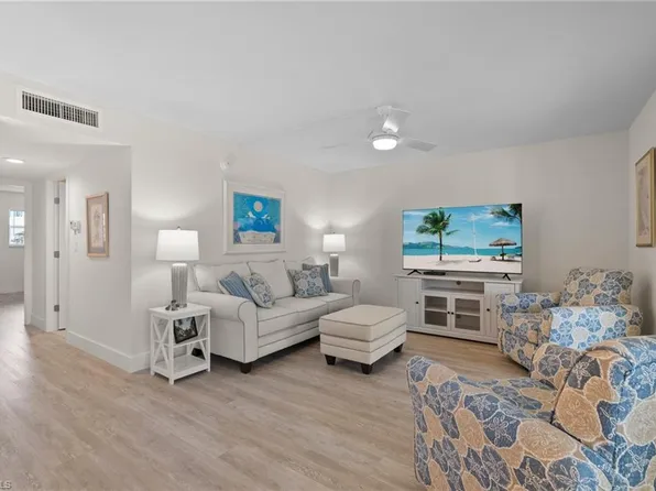 333 Harbour DR #103, NAPLES, FL 34103