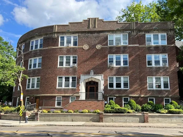 576 Washington St #6, Brookline, MA 02445