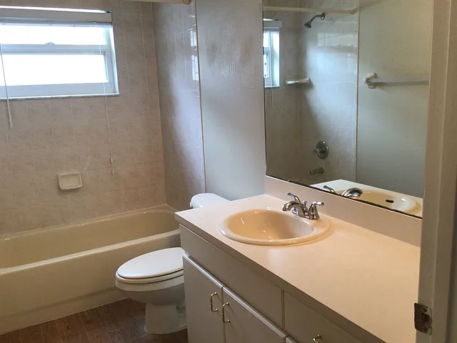 30719 Tremont Dr — Photo 21