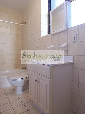 Rented by Bohemia Realty Group | media 20