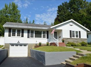 20 Pawling St, Menands, NY 12204