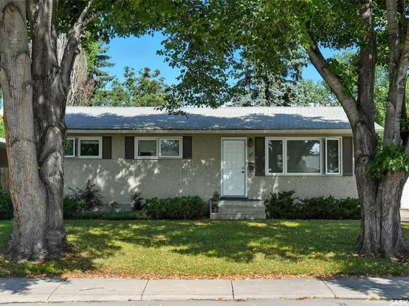 97 Maxwell CRESCENT, Saskatoon, SK S7L 3Y4