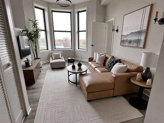 4th image of 3215 W Cermak Rd #3F