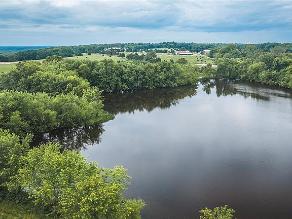 3rd image of 66 Fish Farm Ln
