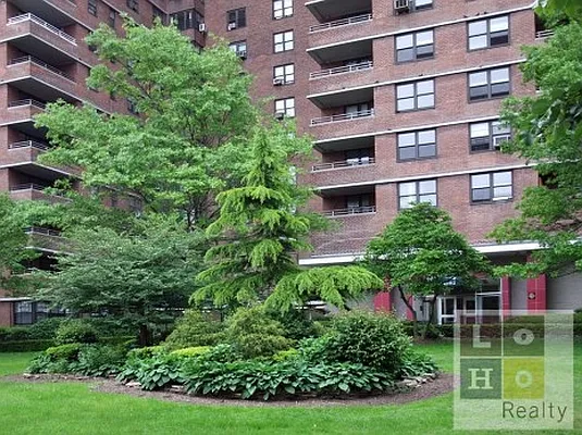 Sold by LoHo Realty | media 10