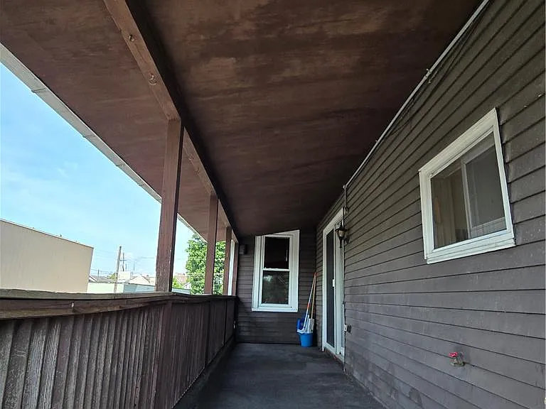 628 Linden St #2 — Photo 16