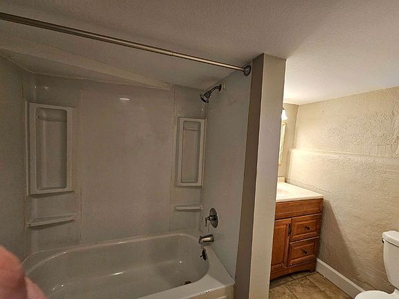 4th image of 366 N Washington St #2