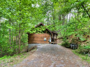 1325 Ridgefield Dr, Sevierville, TN 37876