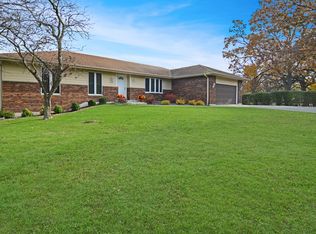 13N385 Coombs Rd, Elgin, IL 60124