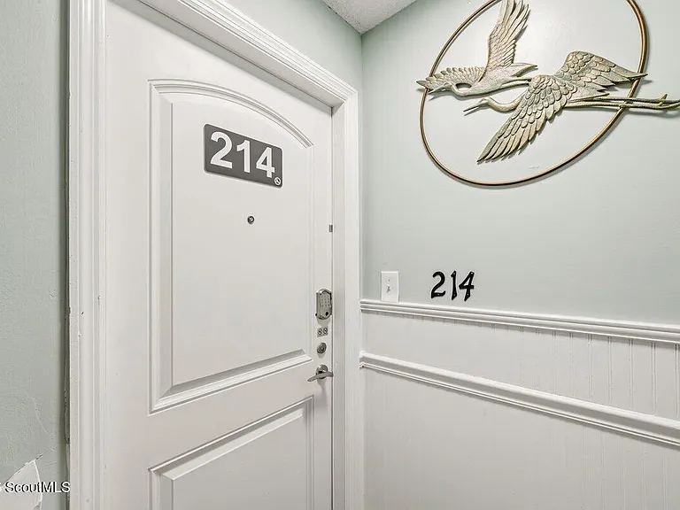 1175 N Beachview Dr #214 — Photo 3