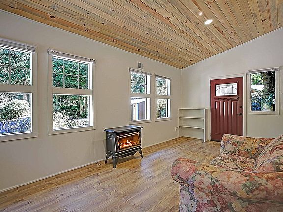 5th image of 12015 Marine Dr #1017
