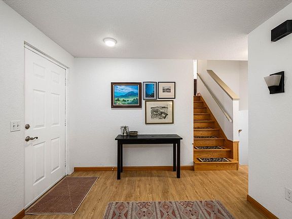 5th image of 505 S Agua Mansa Ct