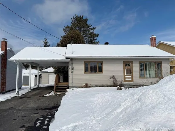 52 47th Ave, Edmundston, NB E3V 3C2
