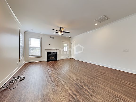 3rd image of 305 Peters Creek Dr