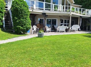 225 Eight Mile Point Rd SE, Oro Medonte, ON L3V 0K2