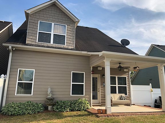 2nd image of 88 Oakmont Dr