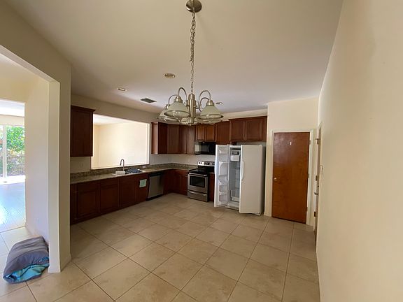 3rd image of 440 61st Ave NE