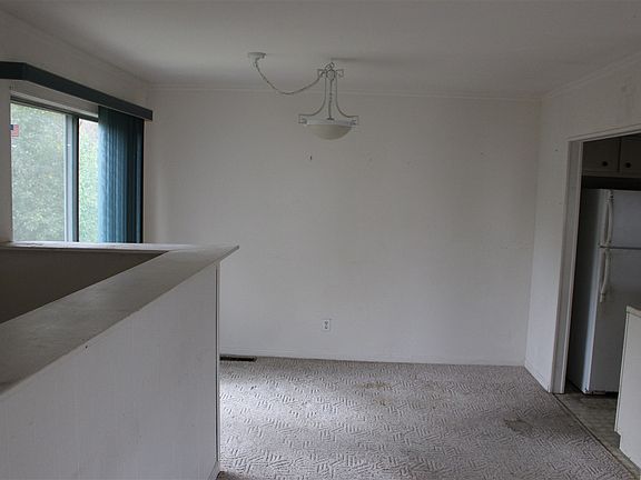 4th image of 1426 Hobnail Ct