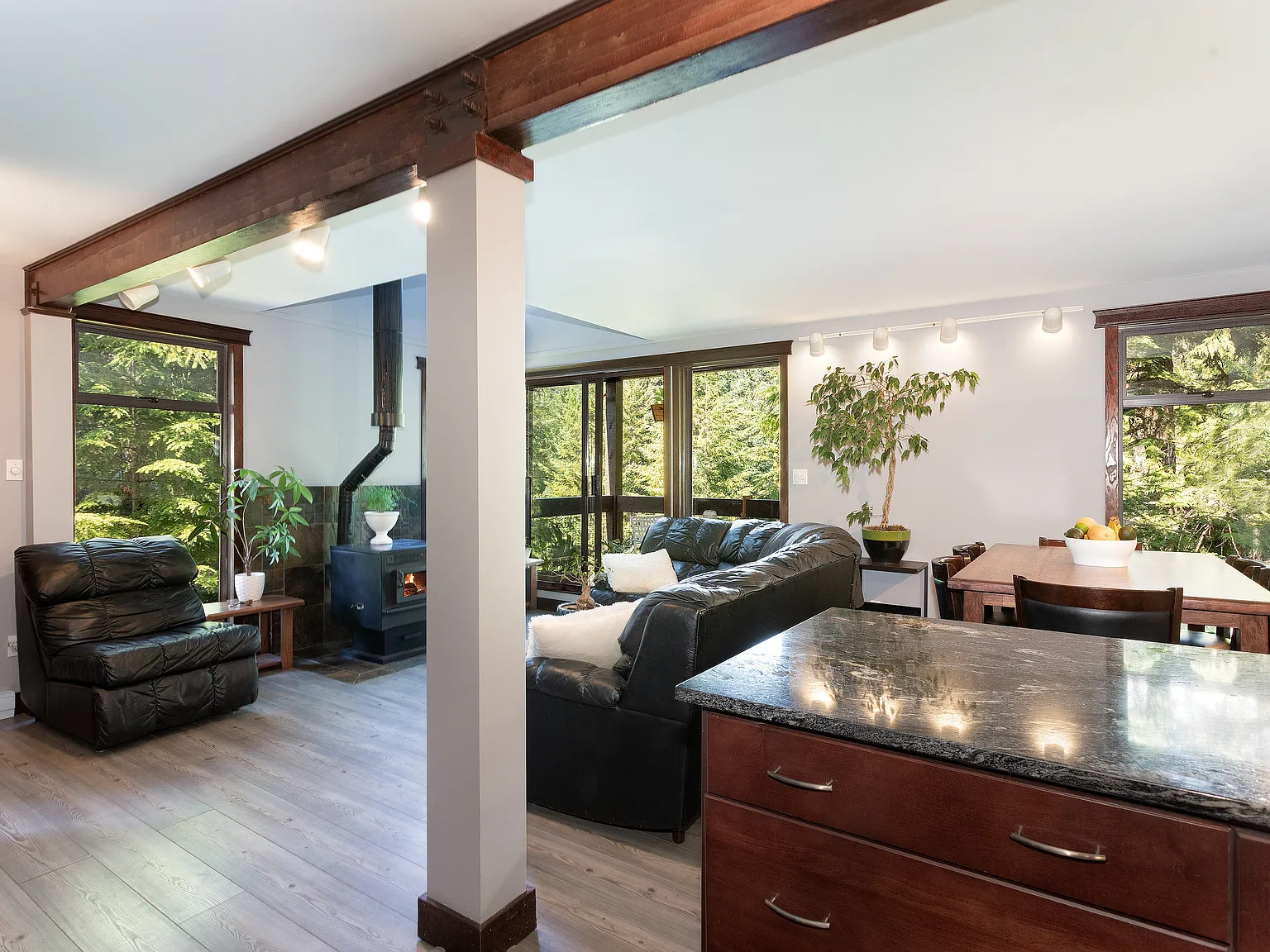 2-Bedroom Nordic/Creekside Winter Rental — Photo 3
