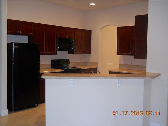 Home For Sale In Port saint lucie