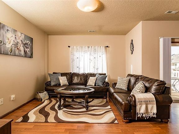 4th image of 10325 Essex Dr Unit 15