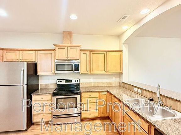 5th image of 2406 NE 130th Ave