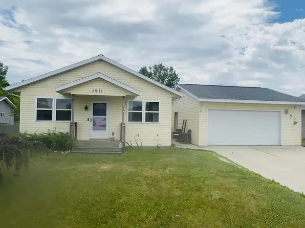 1911 Flambeau STREET, Manitowoc, WI 54220