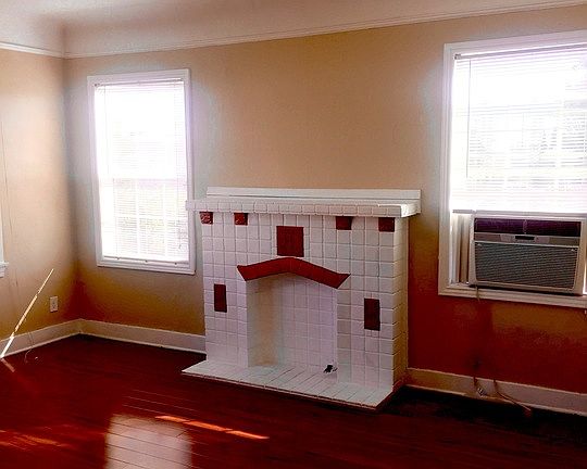 3rd image of 4760 Edgewood Pl