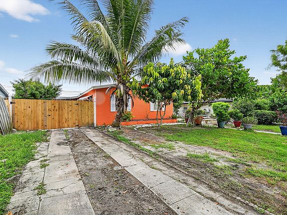 5th image of 1007 Almeria Road