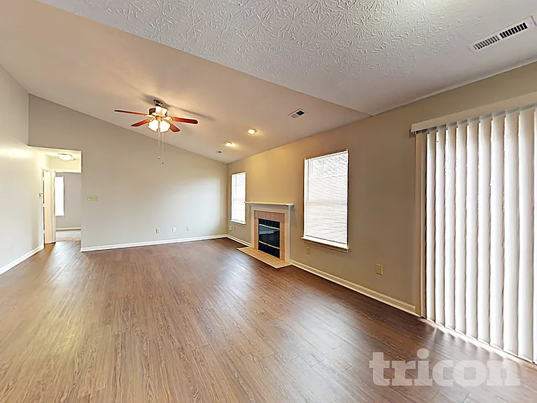 4811 Oakforge Dr — Photo 5